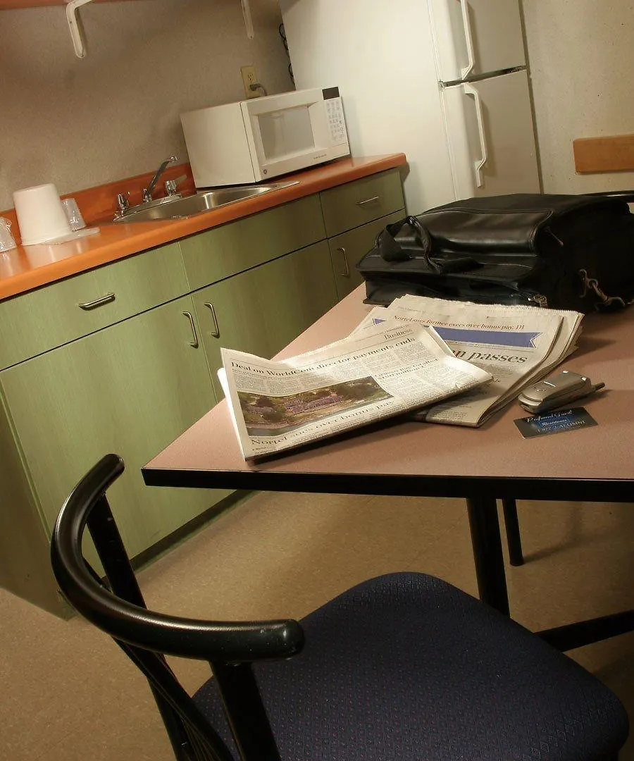 Hotel Residence & Conference Centre - Brampton