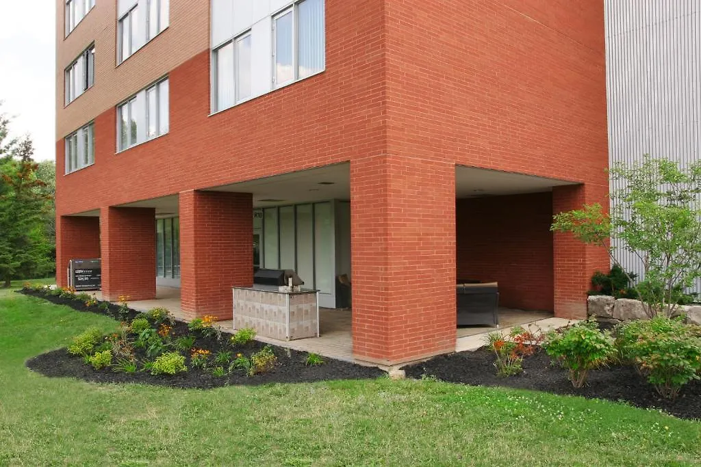 Hotel Residence & Conference Centre - Brampton